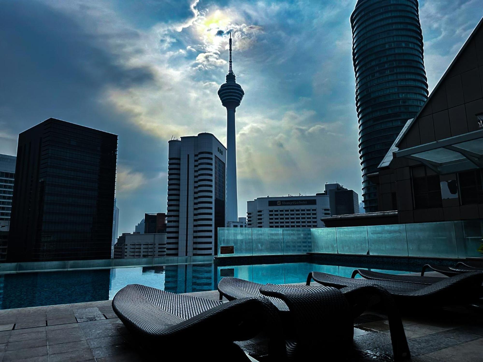 Klcc Suites By Nhb Куала-Лумпур Екстер'єр фото